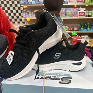 Women’s Sketchers Sport